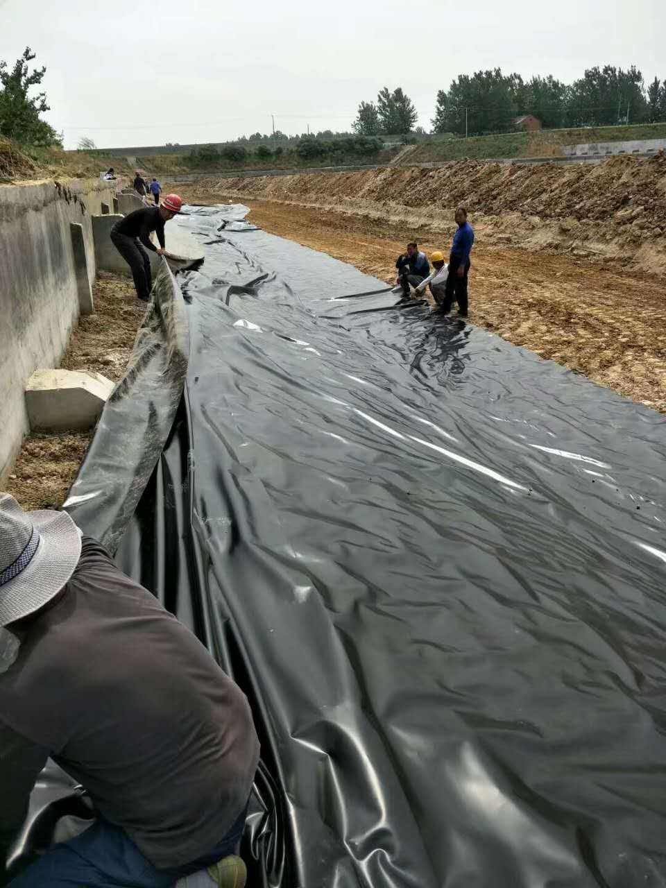 HDPE91香蕉视频APP免费下载膜鋪設時連接應順水鋪設